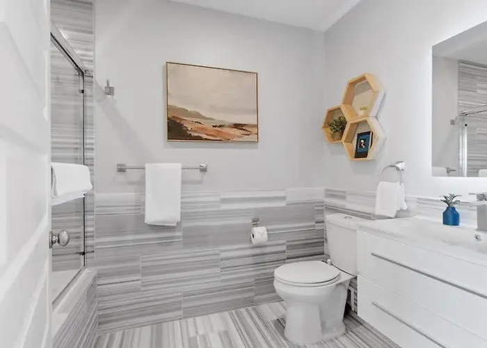 Cozysuites 1br, Ppg Paints Arena, Pitts Pittsburgh